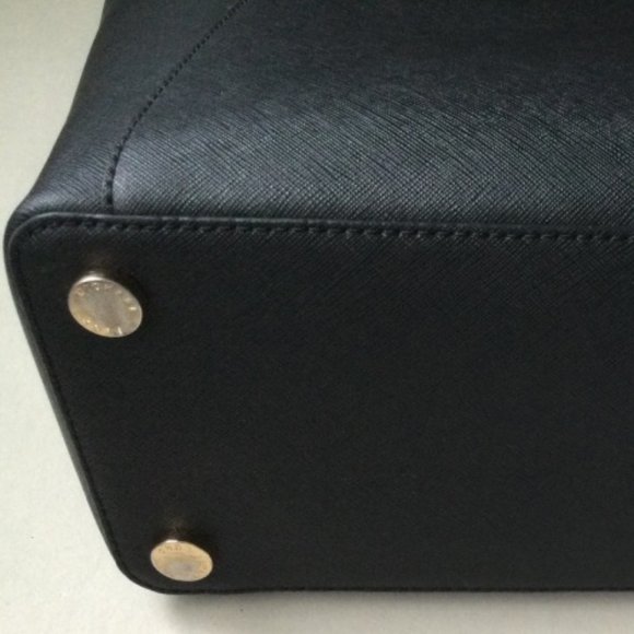 Michael Kors Bag CIARA Large Tote Zipper-Closure - Picture 8 of 11